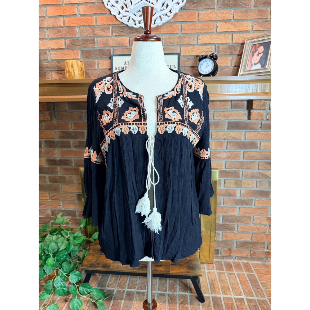 Entro Embroidered Tassel Tie Blouse Womens Black Floral Bell Sleeve Large